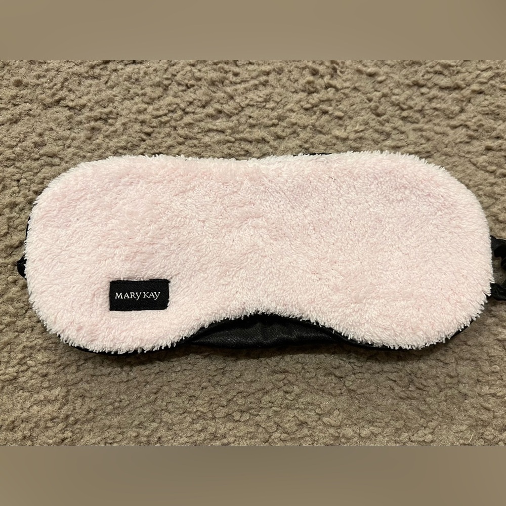 Mary Kay Pink Soft Plush Tote Bag and Eye Mask - Picture 3 of 11